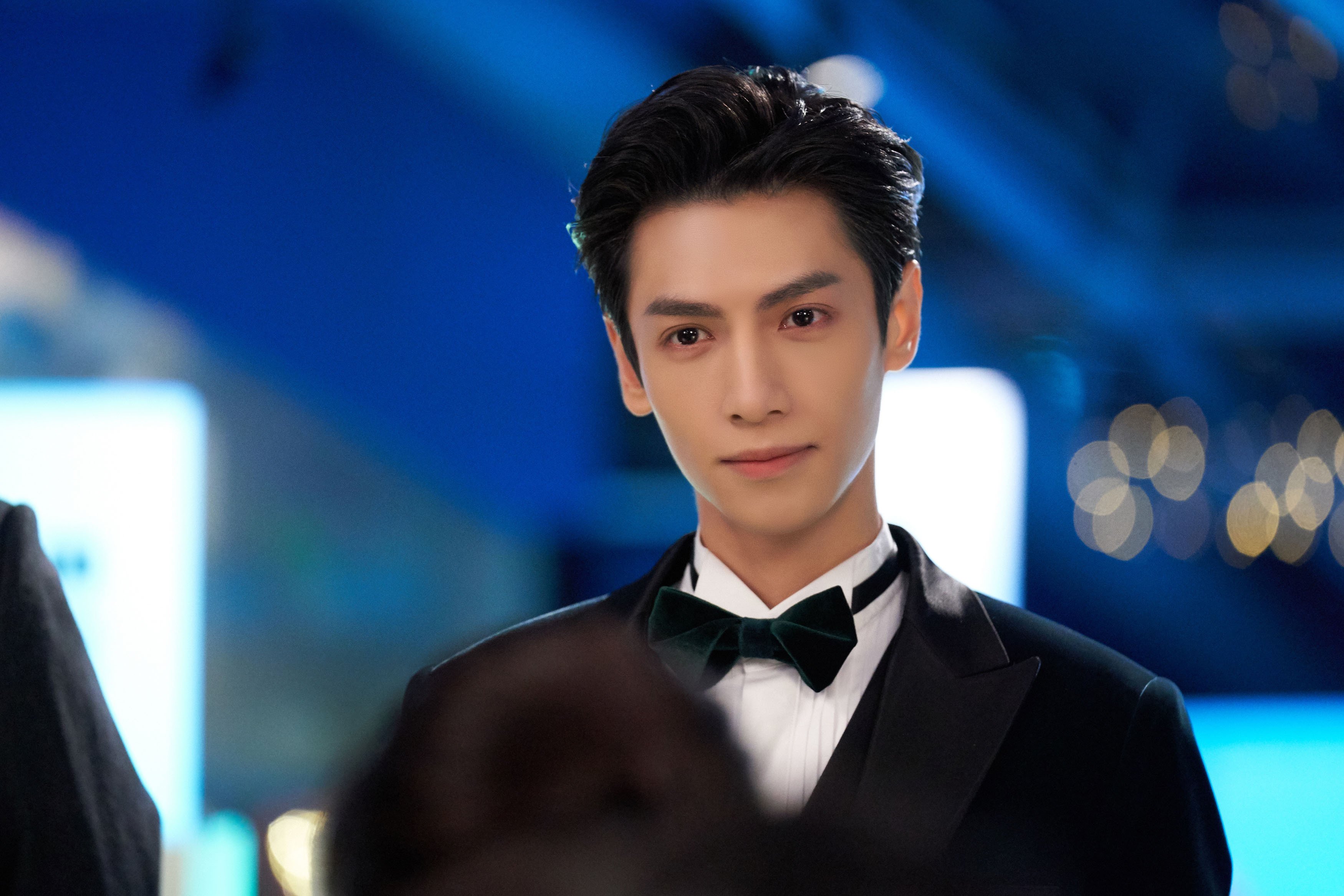 “重拳出击!四川省体育馆拳击赛场风云再起”