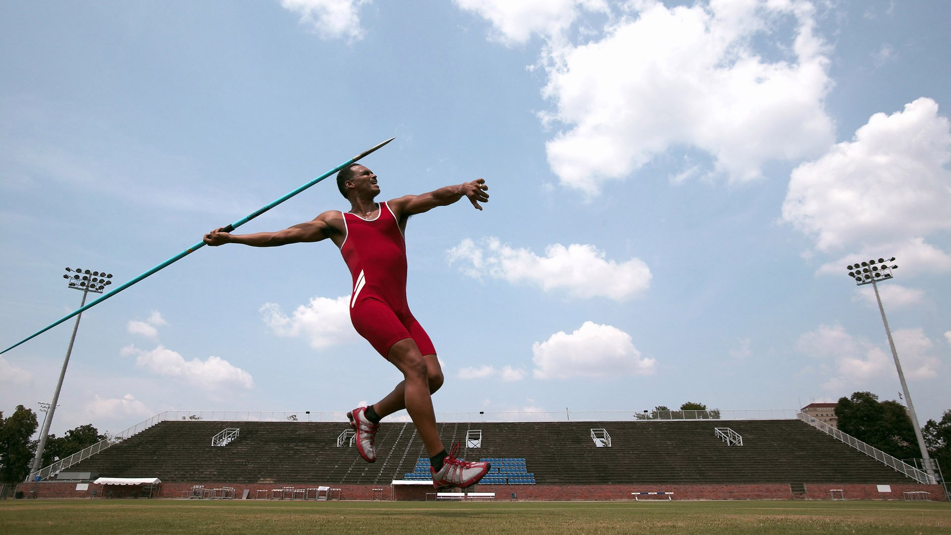 九游官网pc-五大联赛是否提升中前场组织节奏切换训练强度，五大联赛中场休息多久