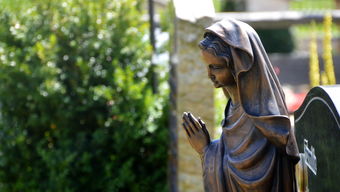 九游官网-世界击剑大奖赛中国队包揽女子团体金银，世界击剑冠军